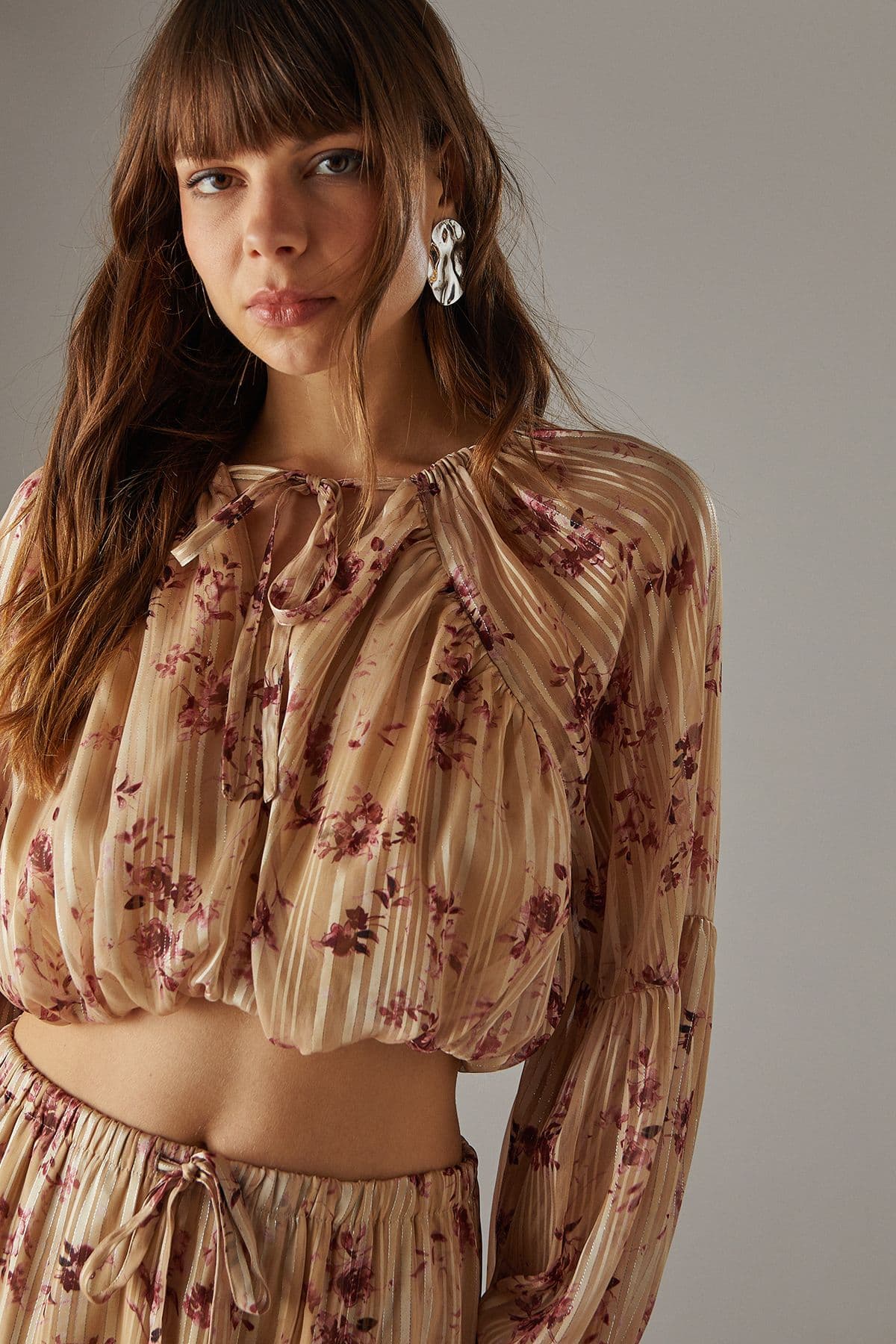 Warehouse Women's Shadow Stripe Cropped Bubble Hem Boho Blouse in Floral