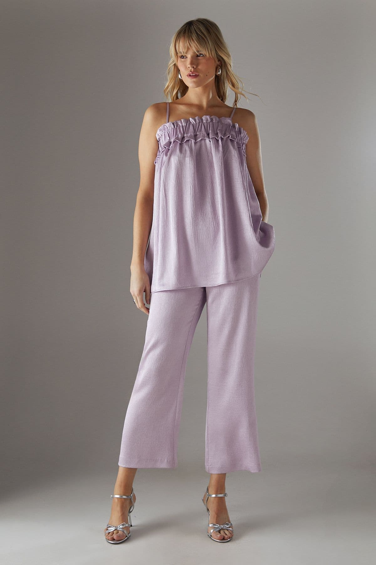 Warehouse Women's Crushed Satin Kickflare Cropped Trousers in Lilac