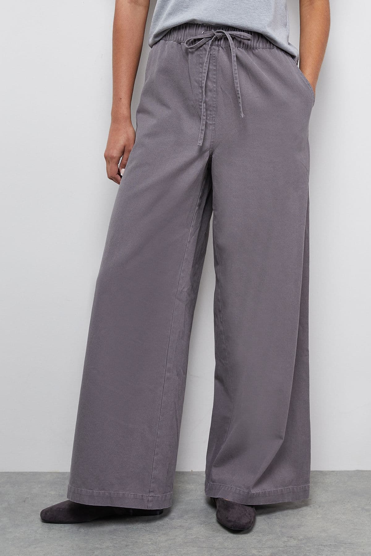 Warehouse Women's Slouchy Wide Leg Drawstring Cargo Trouser in Dark Grey