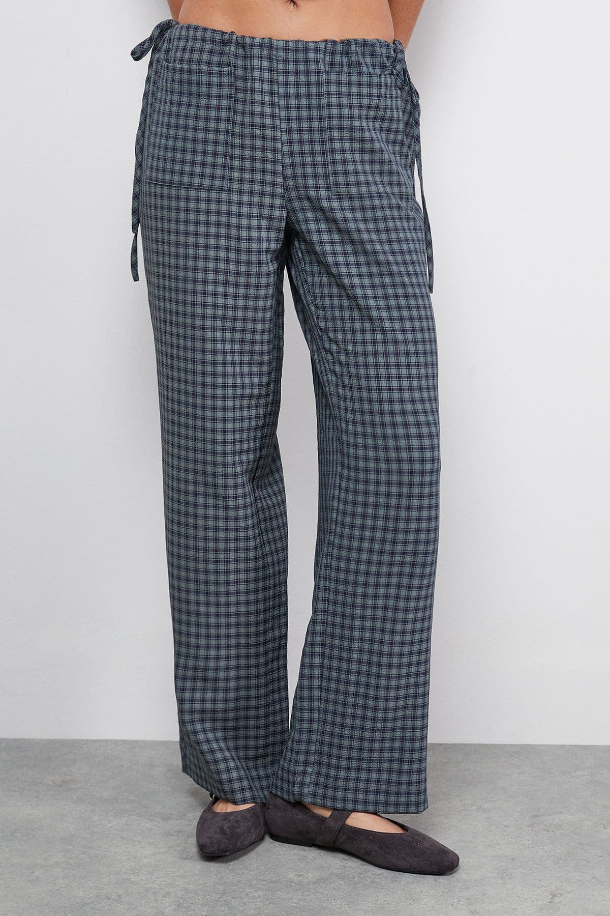 Warehouse Women's Green Check Mid Rise Tie Side Pocket Trouser