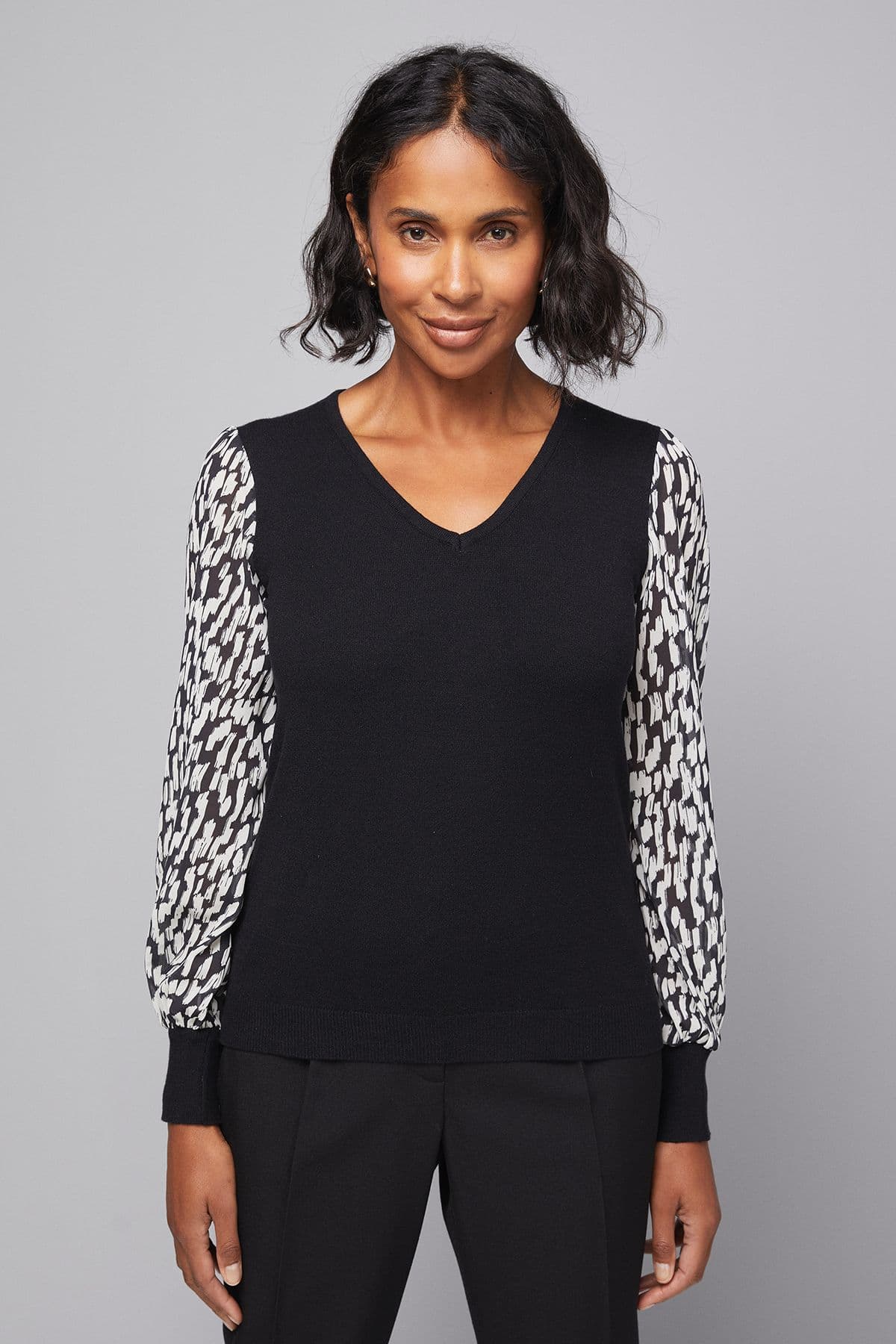 Wallis Women's Animal Chiffon Sleeve V Neck Knitted Jumper in Black