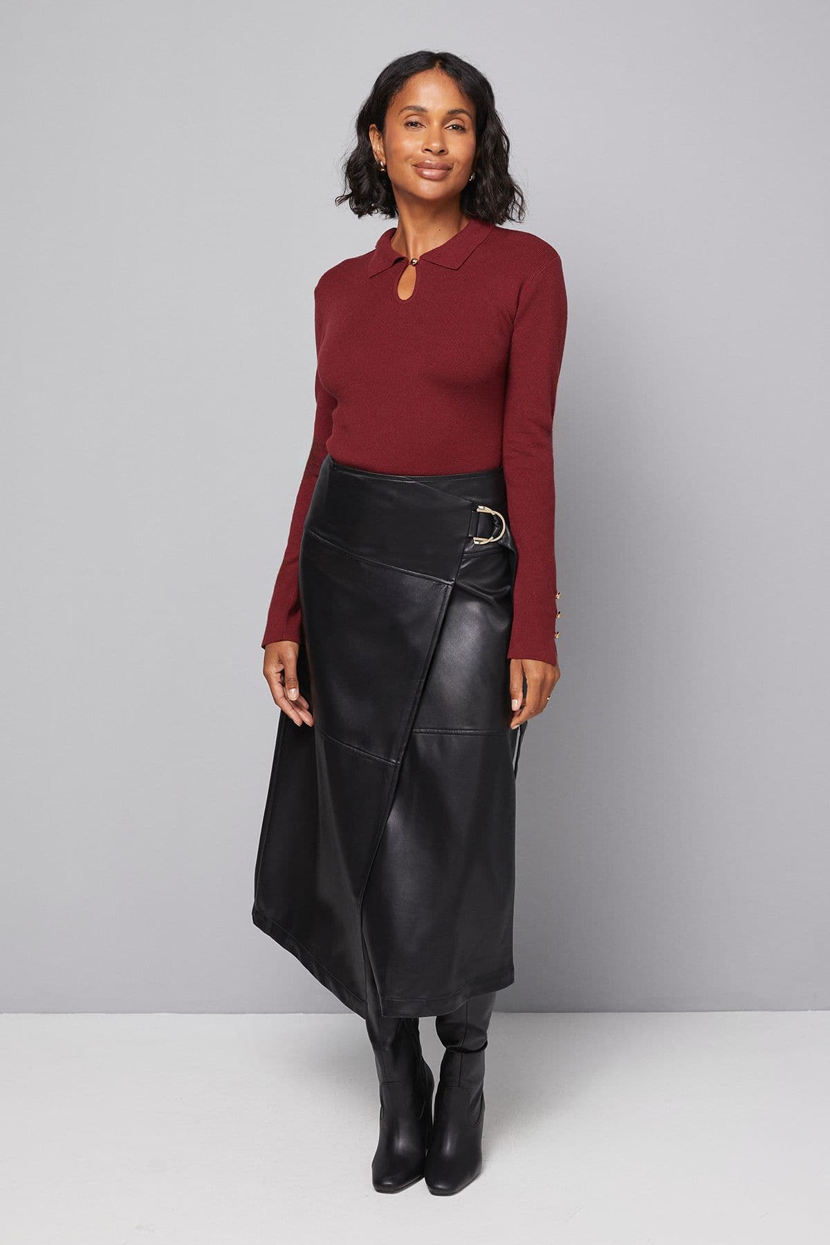 Wallis Women's Keyhole Collared Knitted Top in Red