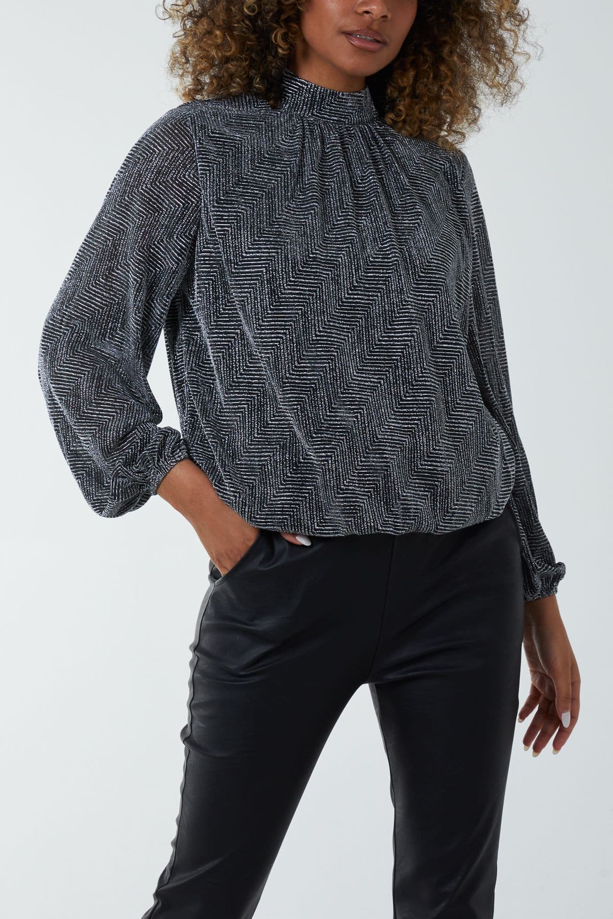 Blue Vanilla Women's Puffball High Next Top in Black