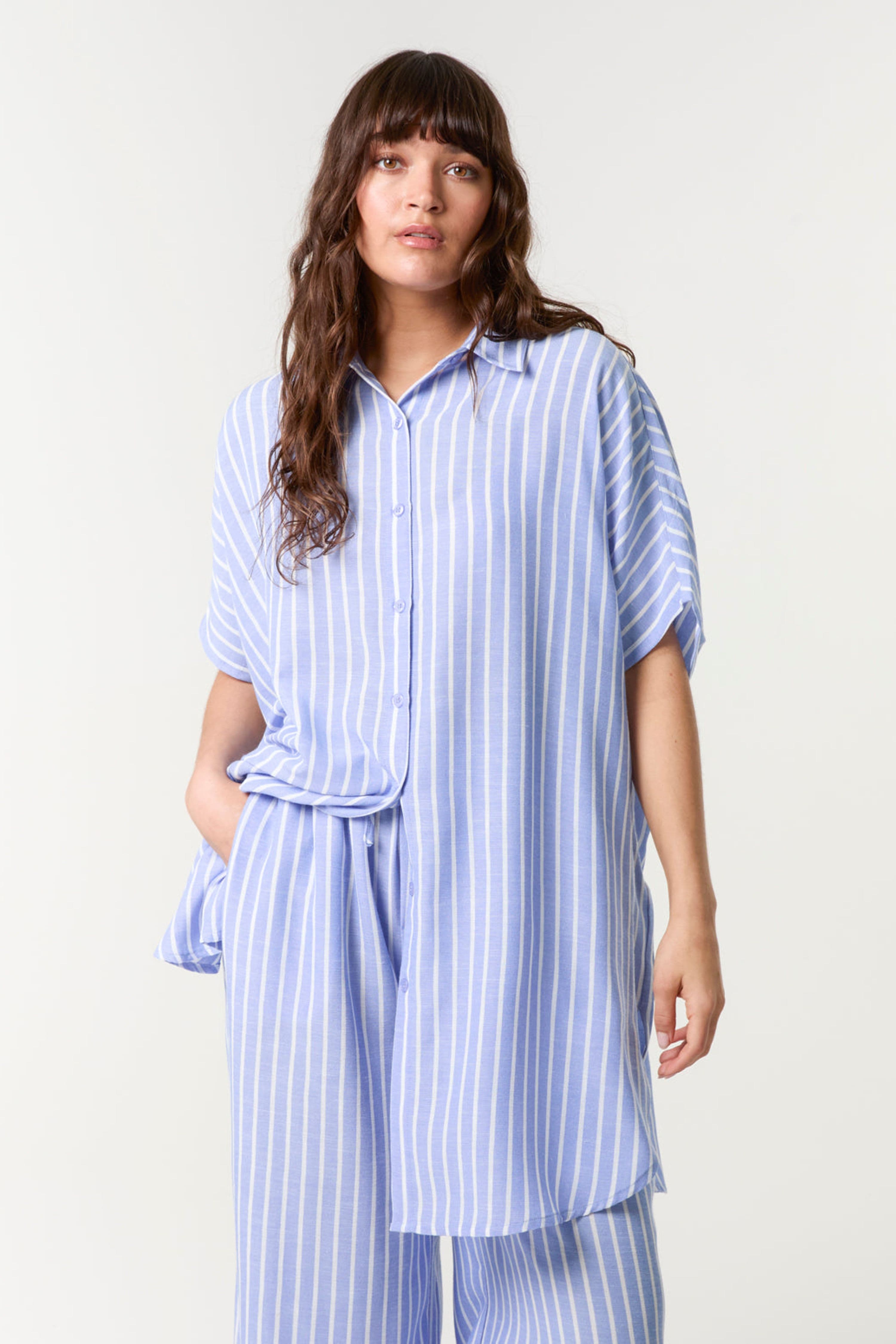 Blue Vanilla Women's Blue Three Quarter Sleeve Button Up Collar Blouse