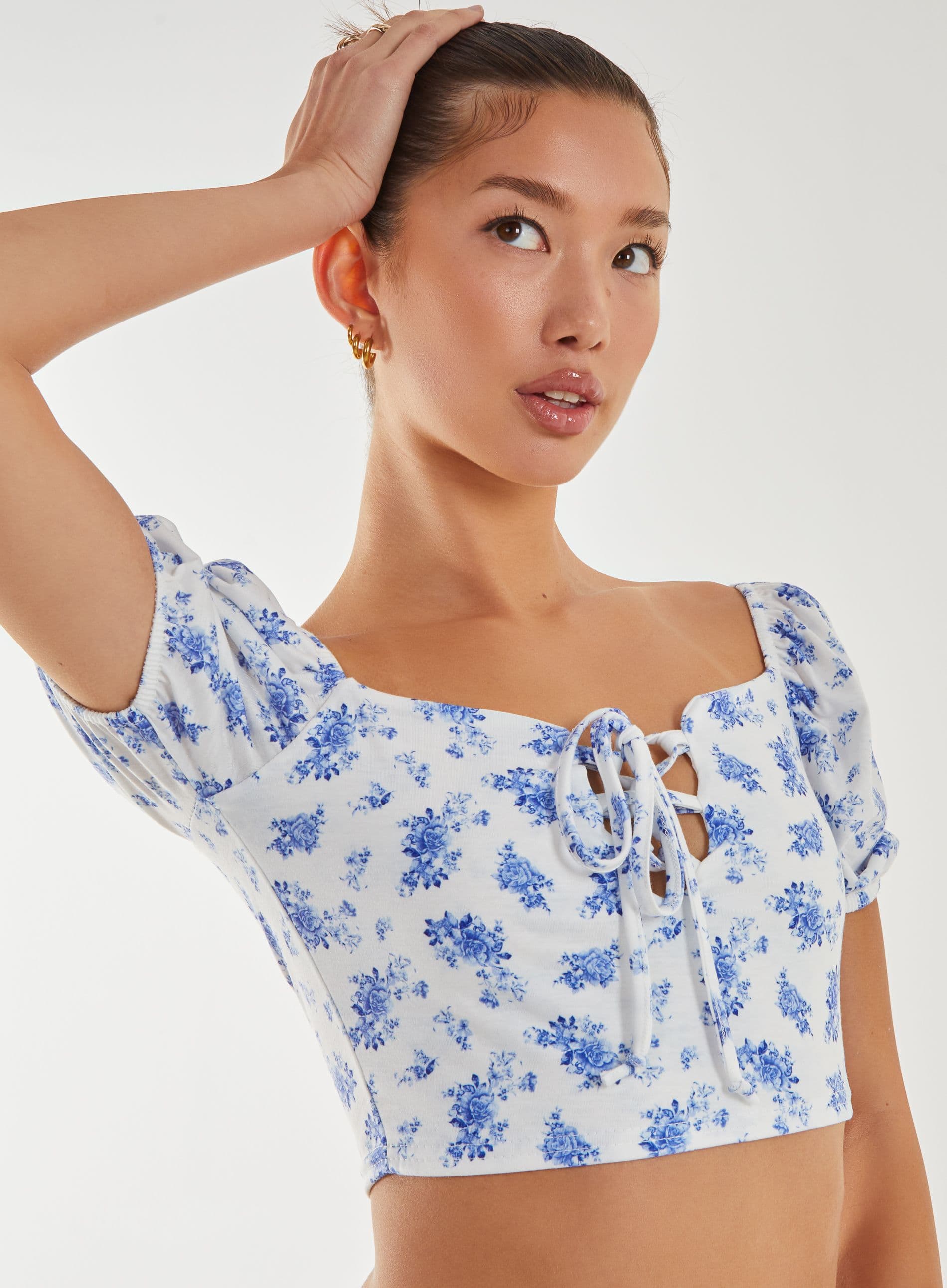 Pink Vanilla Women's Floral Puff Sleeve Crop Top in Blue