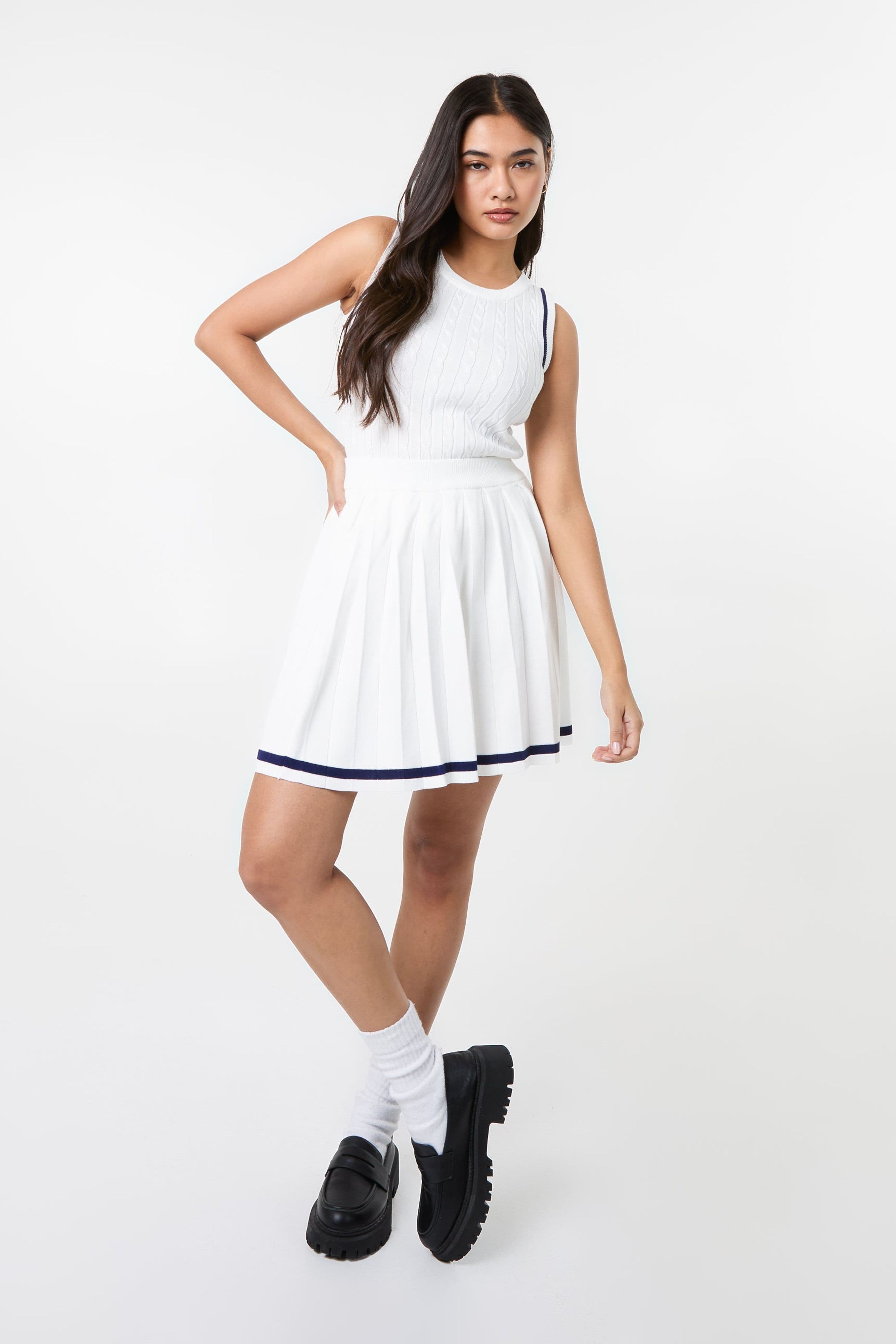 Pink Vanilla Women's White Pleated Mini Skirt With Contrast Binding
