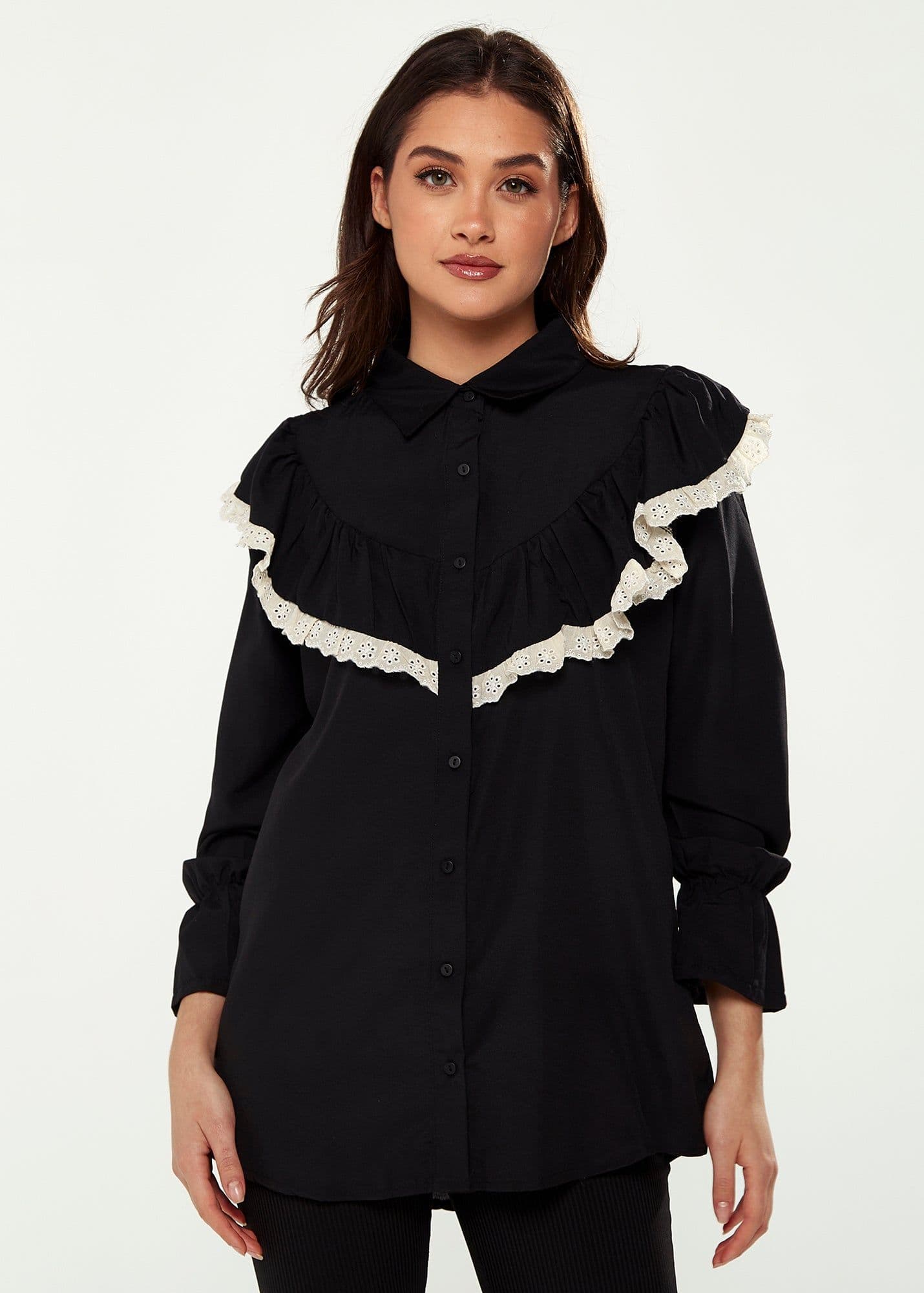 Liquorish Women's Frill Detail Shirt in Black & White
